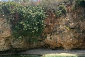 Sarandë: Kystsejlads til Porto Palermo/Himare med solnedgang