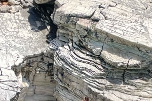 Sarandë: Kystsejlads til Porto Palermo/Himare med solnedgang