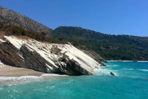 Sarandë: Båttur til skjulte strender og grotter på den joniske kysten