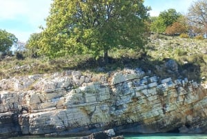 Sarandë: Boat Tour of Coast, Shipwreck, Stops for Snorkeling