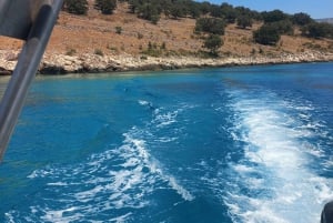 Sarandë: Boat Tour of Coast, Shipwreck, Stops for Snorkeling