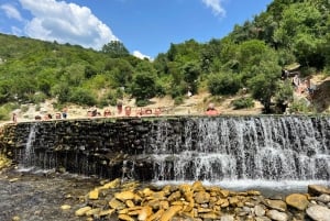 Saranda: Excursão 4x4 em Permet, rafting e banhos termais