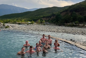 Saranda: Excursão 4x4 em Permet, rafting e banhos termais