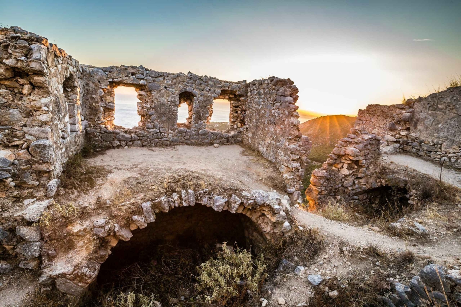 Sarandë: Tour guiado por Qeparo e Himara