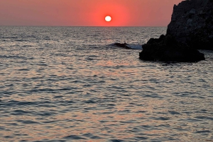 Sarandë: Bootsfahrt bei Sonnenuntergang mit lokalem Wein