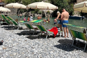 Dagstur fra Tirana til elven Shala og innsjøen Komani