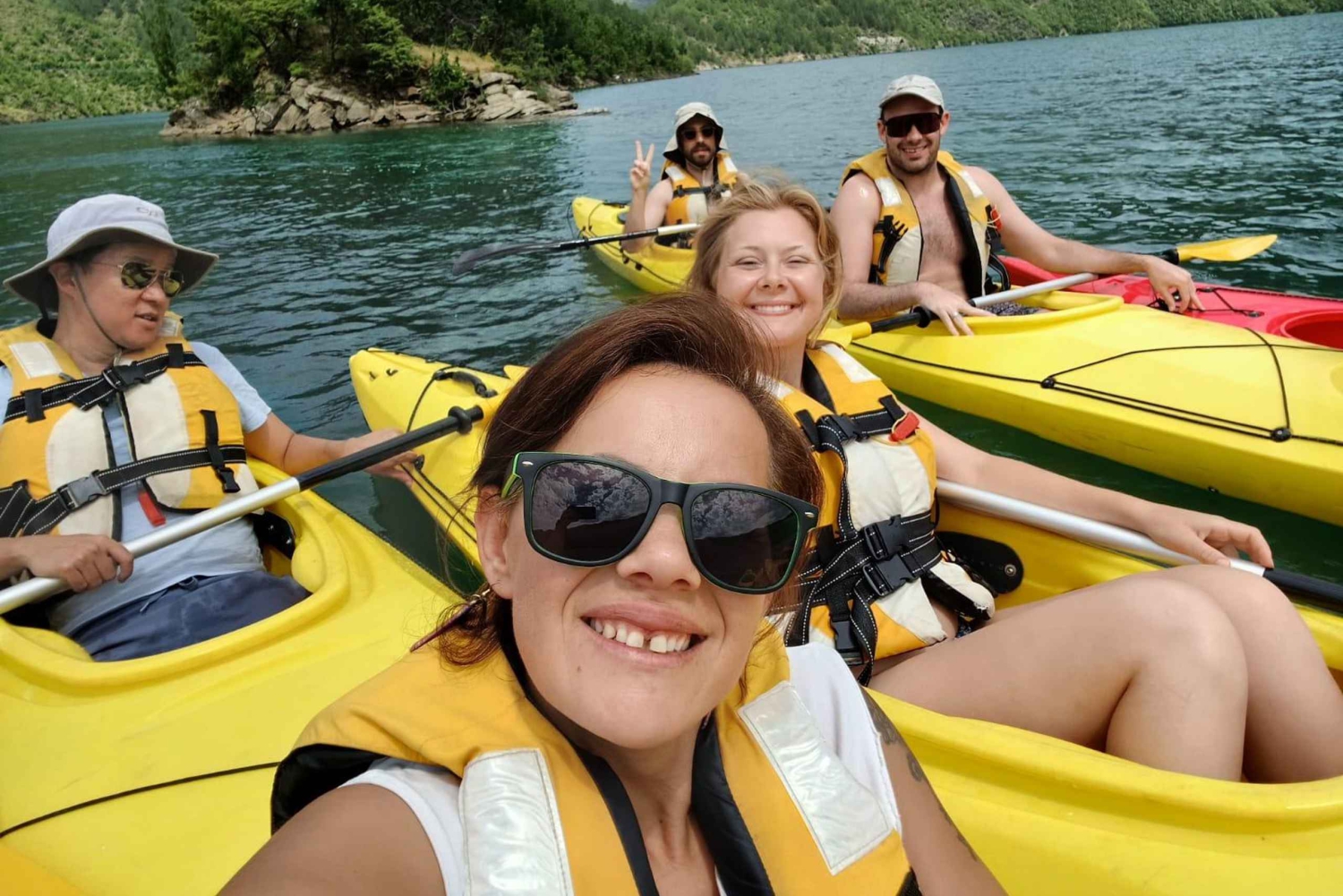 Tour autoguiado de un día por el río Shala