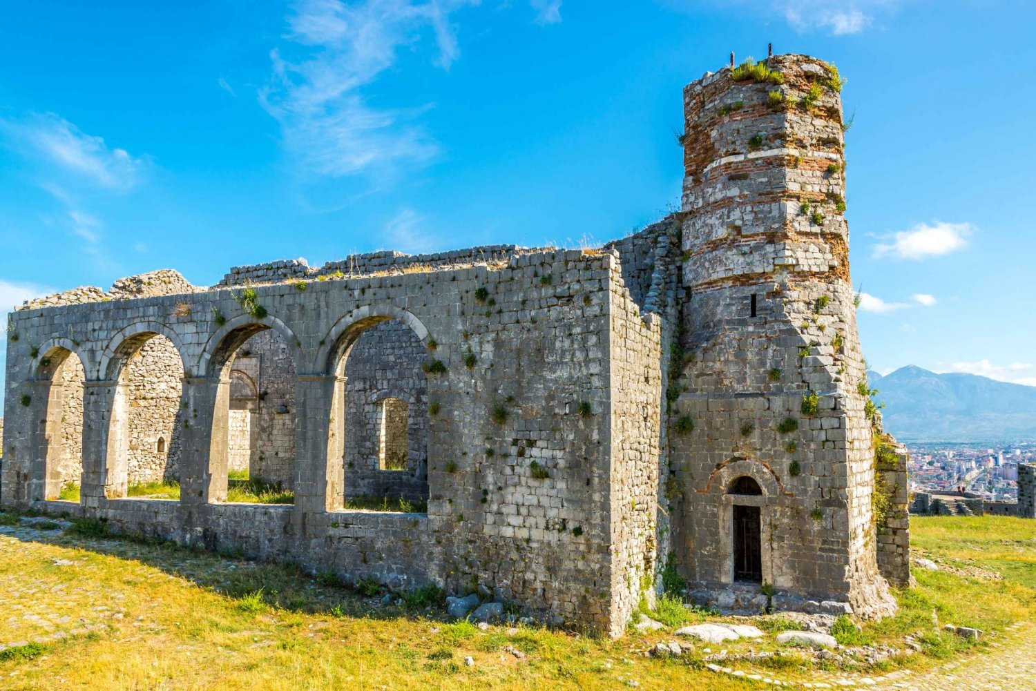 Shkodra from Tirana: Day Tour of castle, city & Skadar Lake