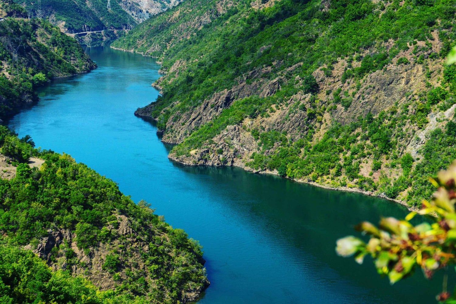 Scutari: gita di 1 giorno al lago Koman, al fiume Shala e a Valbona