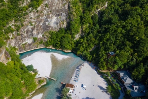 Scutari: gita di 1 giorno al lago Koman, al fiume Shala e a Valbona