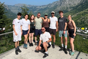 Shkodër : excursion d'une journée dans le parc national de Thethi avec un guide de la région