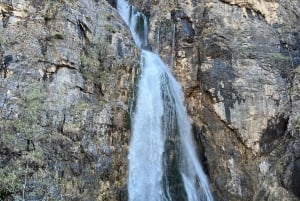 Shkodër : excursion d'une journée dans le parc national de Thethi avec un guide de la région