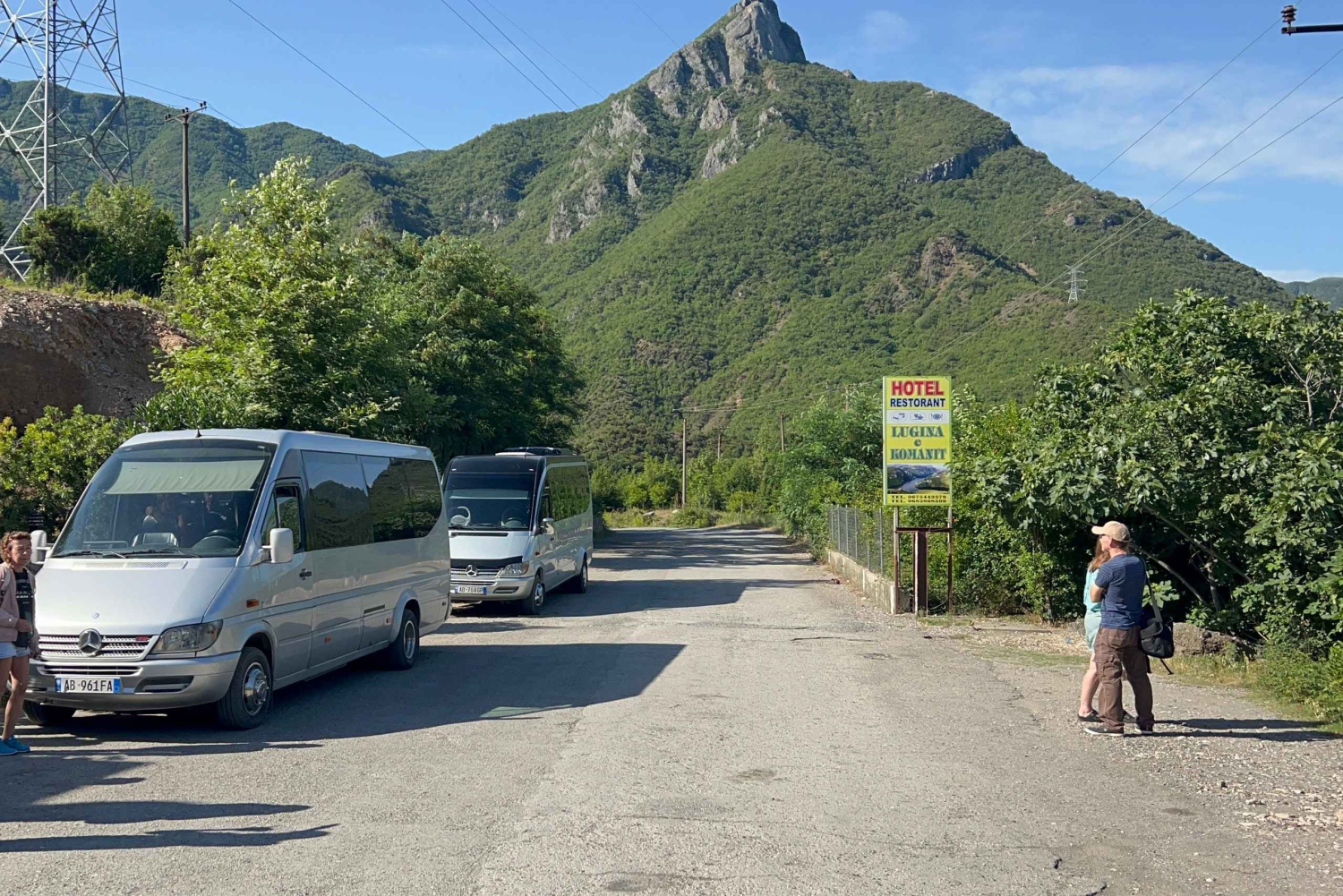 Shkoder: Transport til Valbona/Theth/Shala-elven. Begge veier.