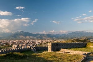 Scutari da Tirana - Tour di un giorno del castello, della città e del lago di Scutari