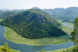 Shkodra: Rozafa Castle, Lake Shkodra, and Old Bazaar Tour