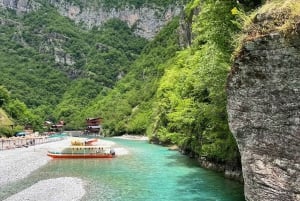 Shkodran maisemakierros. Retki Komanijärveltä Shala-joelle