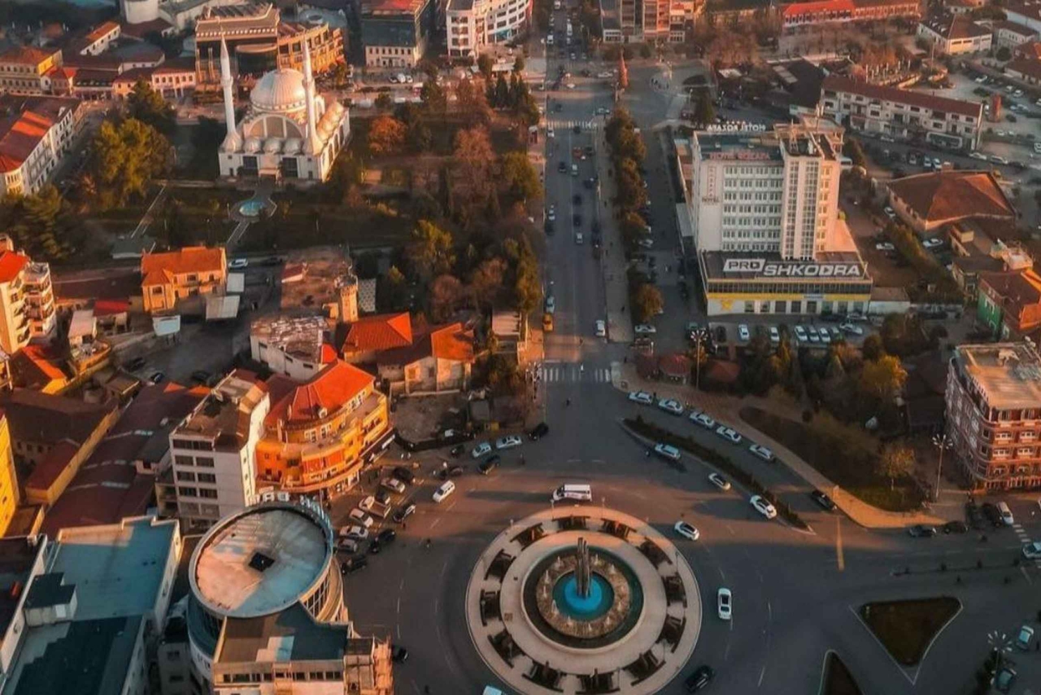 Shkodra: rondleiding zonder gids (vervoer: fiets/motor/auto)