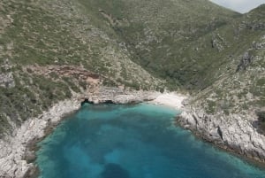 Snorkeling Expedition Grama Bay,Smugglers Canyon & Blue Cave