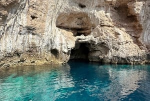 Snorkeling Expedition Grama Bay,Smugglers Canyon & Blue Cave