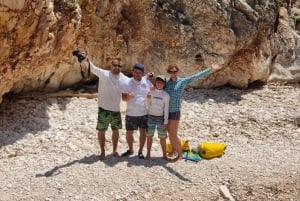 Snorkeling Expedition Grama Bay,Smugglers Canyon & Blue Cave