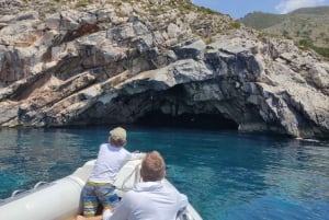 Snorkeling Expedition Grama Bay,Smugglers Canyon & Blue Cave