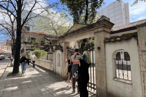 Geselligkeit mit Bonnie: Rundgang durch Tirana