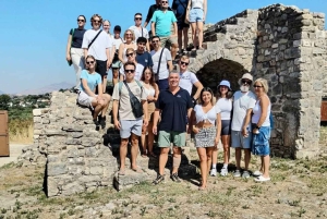 Tour de un día: Ojo Azul, Gjirokaster, puente otomano y Lekursi