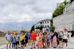 Tour de un día: Ojo Azul, Gjirokaster, puente otomano y Lekursi