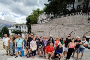 Tour de un día: Ojo Azul, Gjirokaster, puente otomano y Lekursi