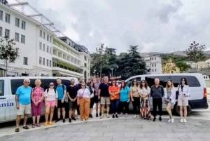 Tour de un día: Ojo Azul, Gjirokaster, puente otomano y Lekursi