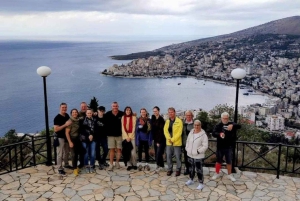 Tour de un día: Ojo Azul, Gjirokaster, puente otomano y Lekursi