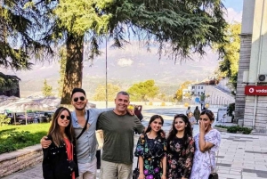 Tour de un día: Ojo Azul, Gjirokaster, puente otomano y Lekursi