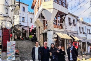 Tour de un día: Ojo Azul, Gjirokaster, puente otomano y Lekursi