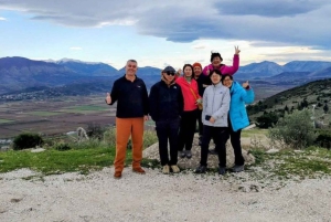 Tour de un día: Ojo Azul, Gjirokaster, puente otomano y Lekursi