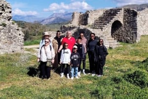 Tour de un día: Ojo Azul, Gjirokaster, puente otomano y Lekursi