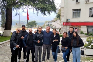 Tour de un día: Ojo Azul, Gjirokaster, puente otomano y Lekursi