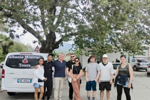 Tour de un día: Ojo Azul, Gjirokaster, puente otomano y Lekursi