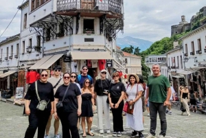 Tour de un día: Ojo Azul, Gjirokaster, puente otomano y Lekursi