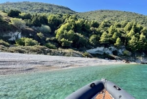 Vlorë: 1-dniowa wycieczka łodzią motorową na wyspę Sazan i do jaskini Haxhi Ali
