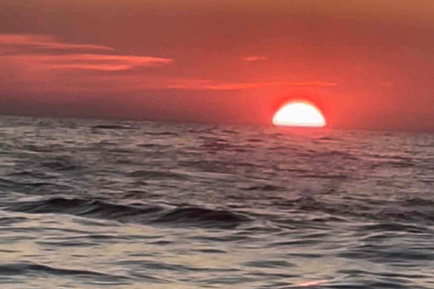 Bådtur ved solnedgang fra Himara til Piratgrotten