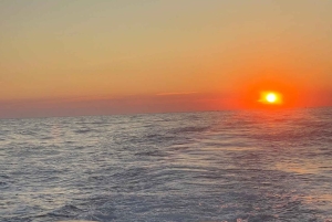 Passeio de barco ao pôr do sol de Himara à Gruta do Pirata