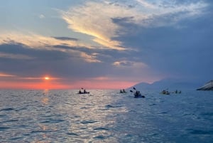 Sunset kayak/Sup tour - Lukova tiny caves and Secret beaches