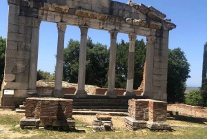 Tirana: tour guiado de 3 días con excursión en barco e historia.