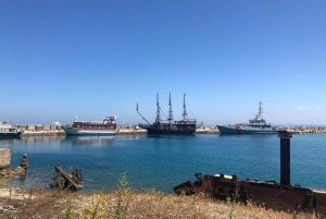 Tirana: tour guiado de 3 días con excursión en barco e historia.