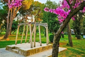 Tirana: Een wandeling door de geschiedenis van Albanië.
