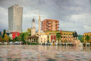 Tirana: Videotur med droner