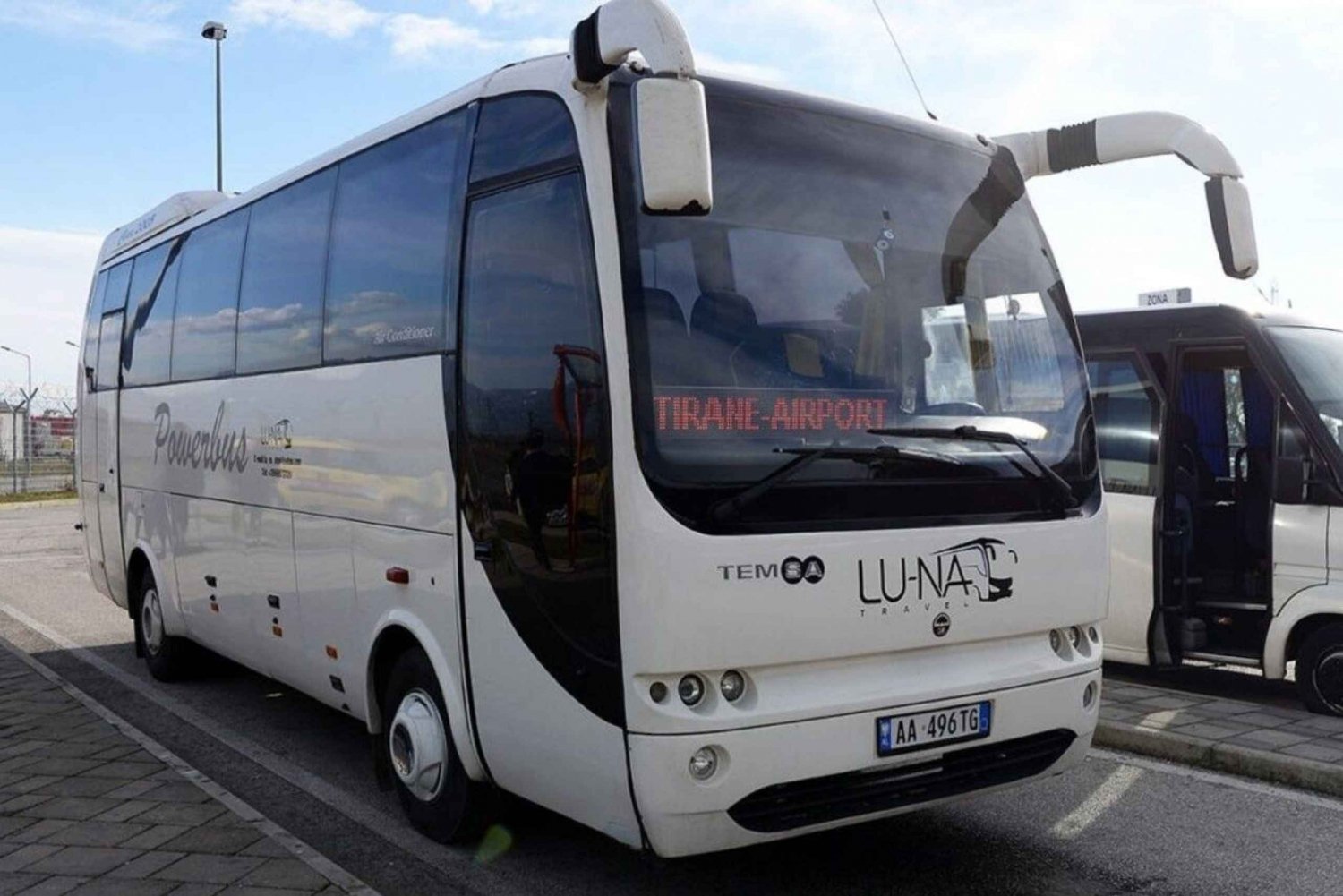 Tirana Flughafen: Bustransfer von/nach Tirana Central