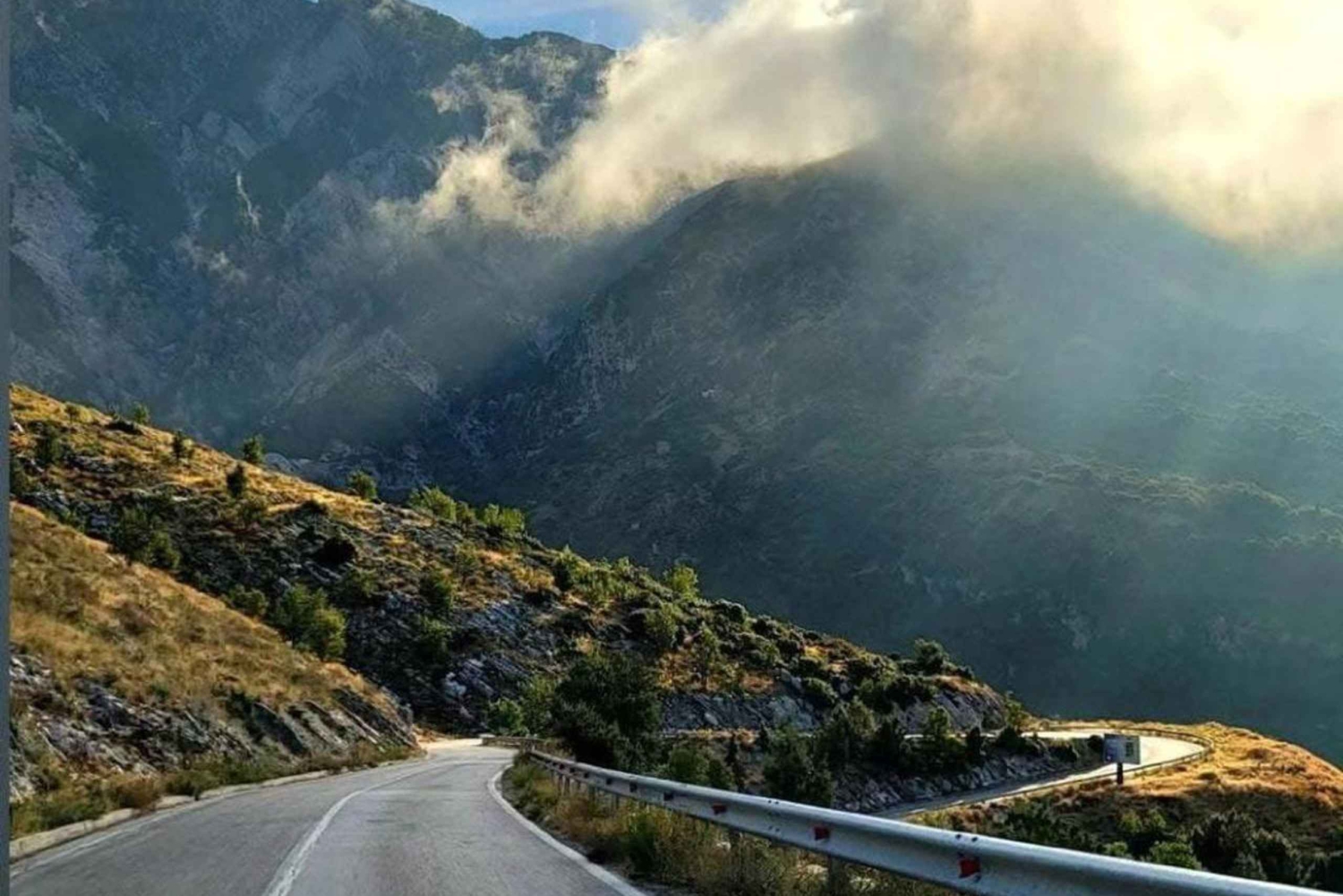 Lotnisko w Tiranie: prywatny transfer do najpopularniejszych miejsc w Albanii