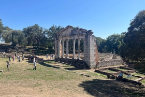 ティラナ発：アポロニア＆カラヴァスタラグーン日帰りツアー（昼食付き）