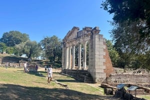 ティラナ発：アポロニア＆カラヴァスタラグーン日帰りツアー（昼食付き）